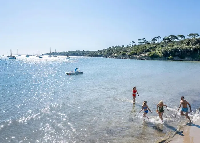 Camping La Bergerie 3*